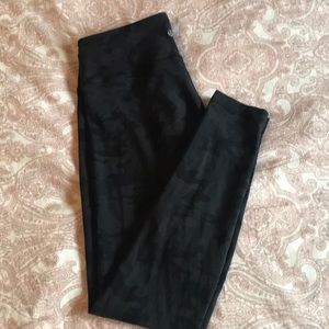 Lululemon Wunder Under Camo